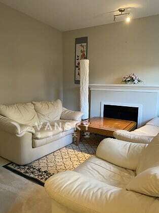 230714154250_58-Living room2.jpg